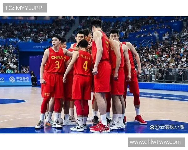 中国男篮队迎战强敌全力以赴争夺胜利展现团队精神与拼搏精神